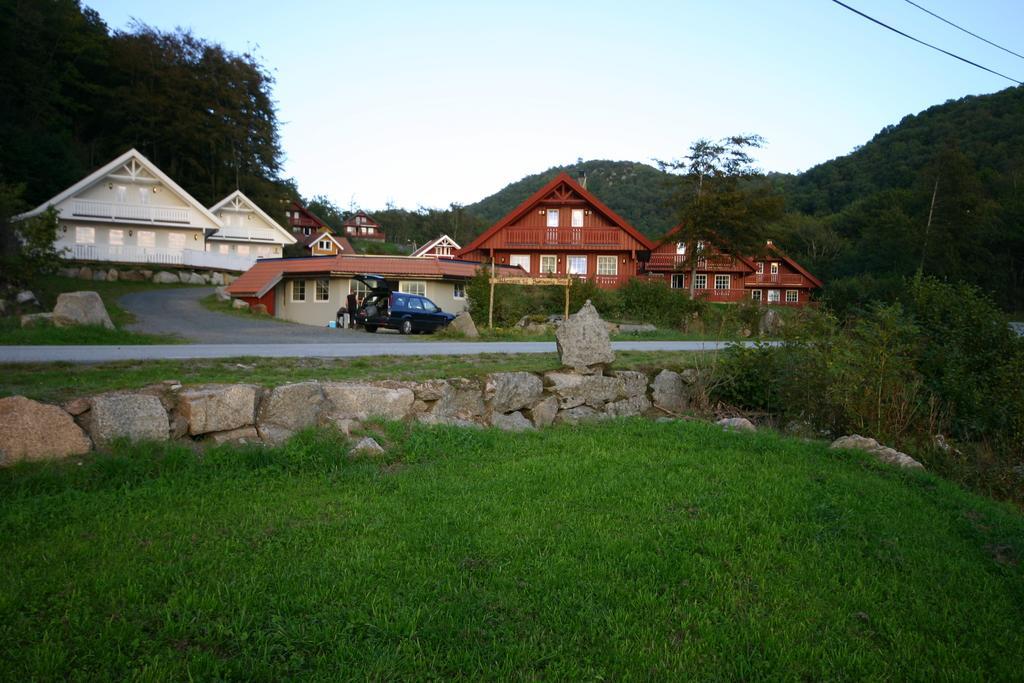 Bjornevag Ferie Hotel Farsund Exterior foto