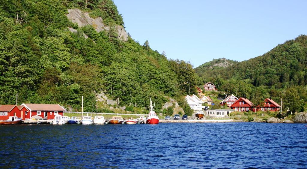 Bjornevag Ferie Hotel Farsund Exterior foto